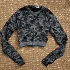 Gymshark Black and Gray Camouflage Long Sleeve Top